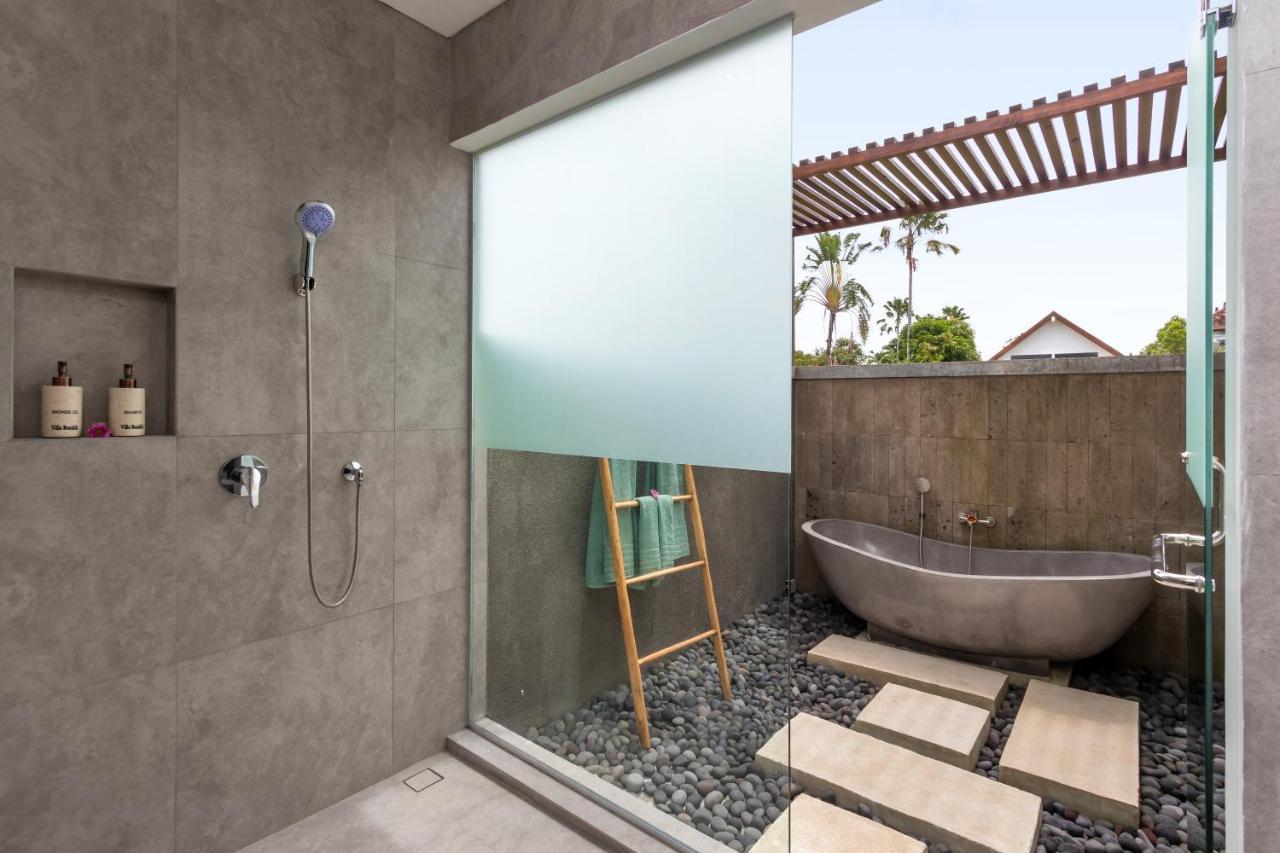 Villa Besakih 5BR, 5 mins to beach - Canggu Bagian luar foto