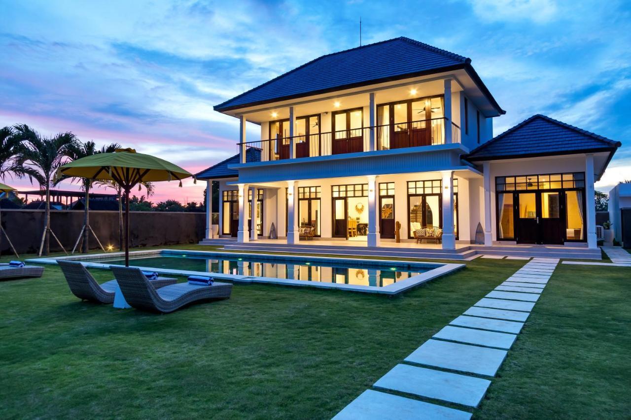 Villa Besakih 5BR, 5 mins to beach - Canggu Bagian luar foto