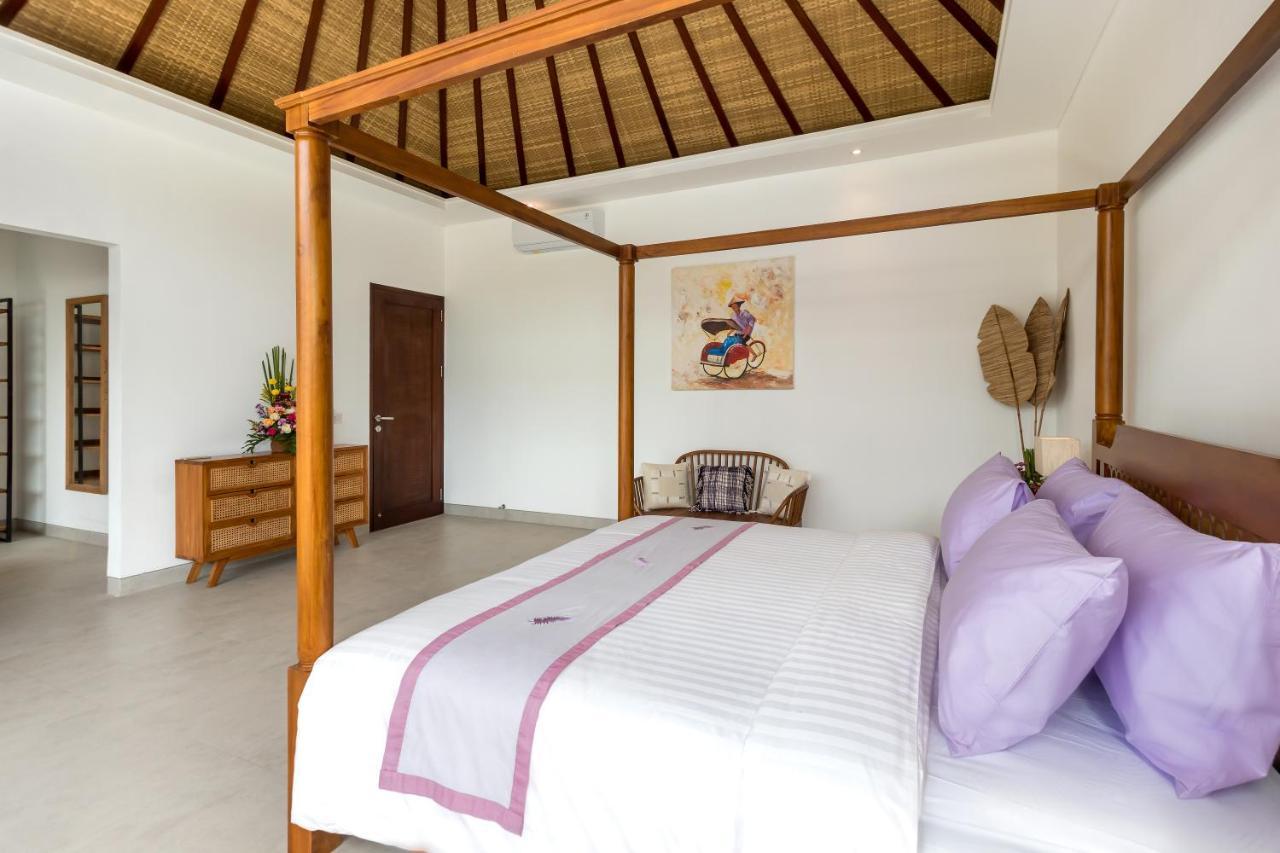 Villa Besakih 5BR, 5 mins to beach - Canggu Bagian luar foto